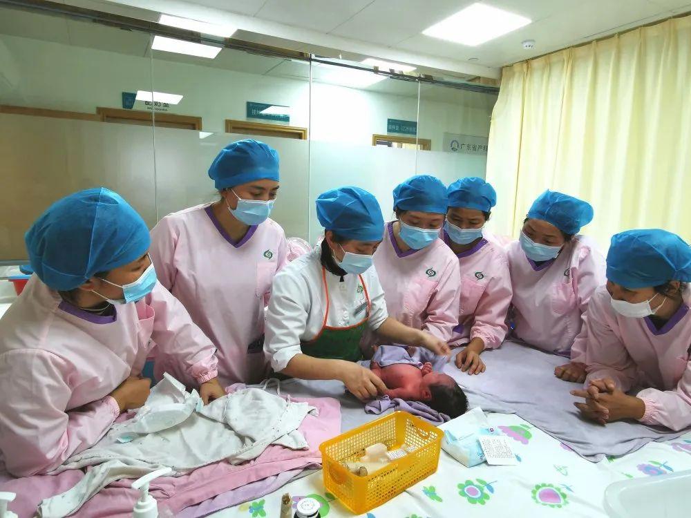 上栗县妇婴监护型护送